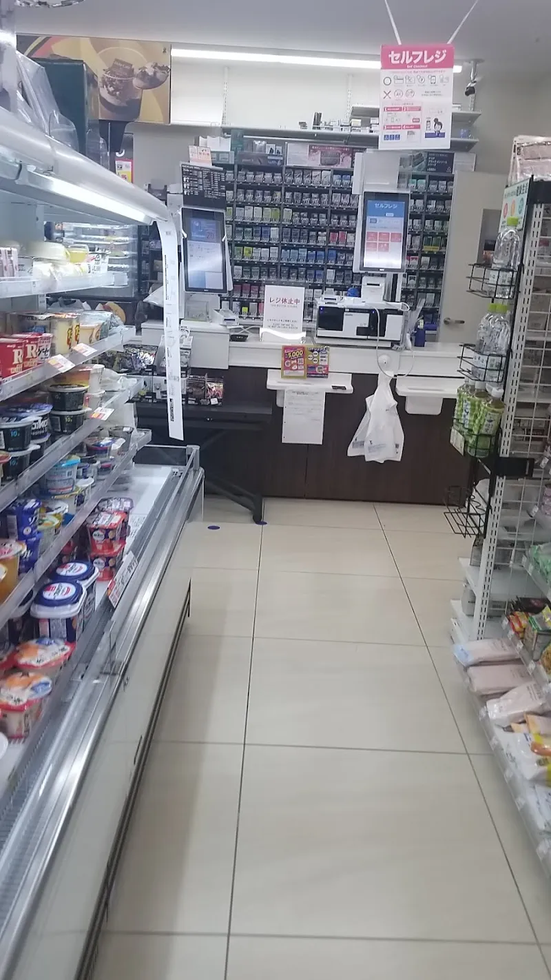 ローソン 成田花崎町店 の写真 2