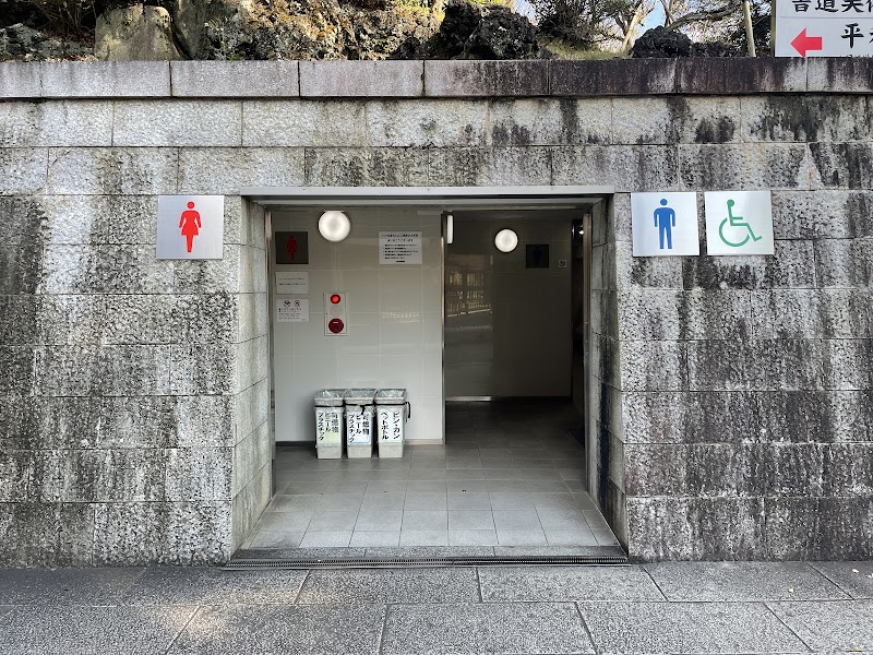 成田山表参道 公衆トイレ