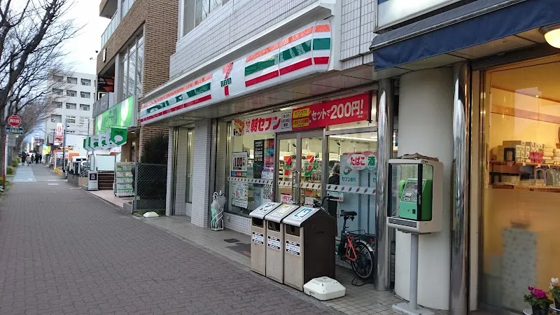 セブンイレブン成田駅前店 の写真 4