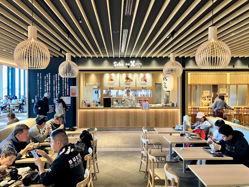 国際色豊かな空港