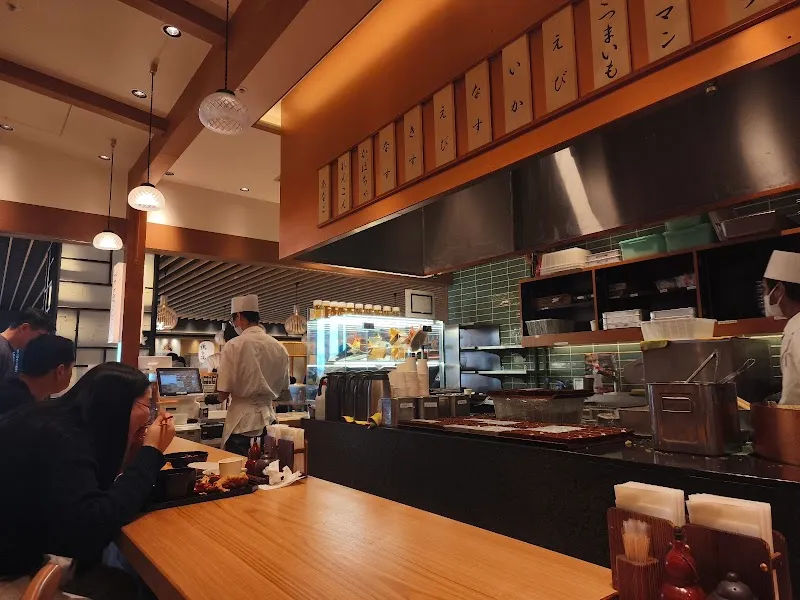 フードコート（4F） の写真 3